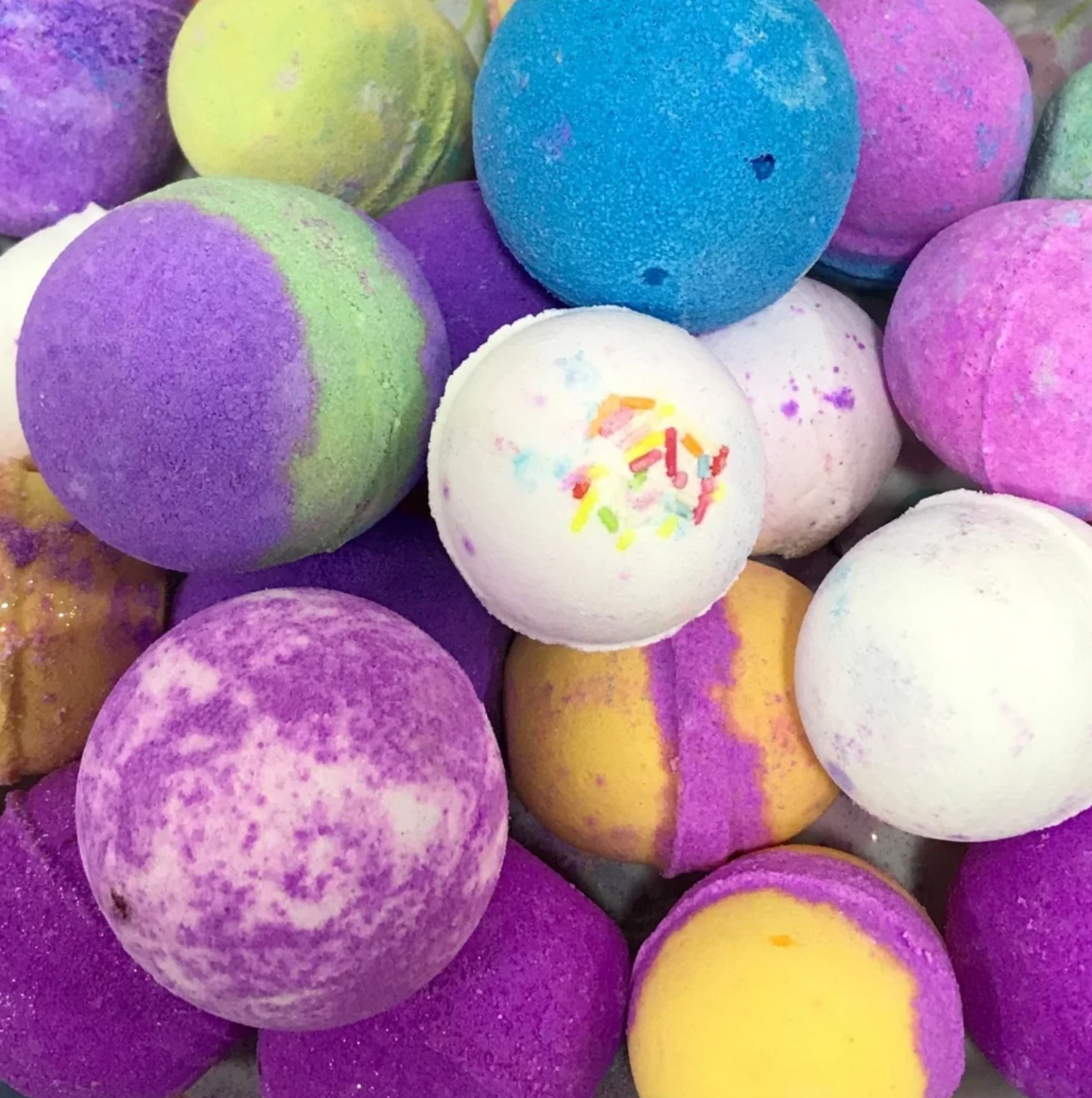 The Bombastic Benefits of Using Bath Bombs