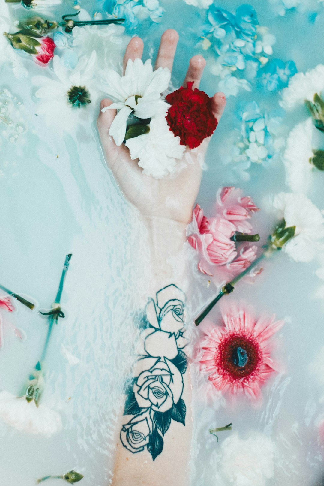 Indulge in Bliss: The Ultimate Guide to Creating a Relaxing Bath Bomb Routine