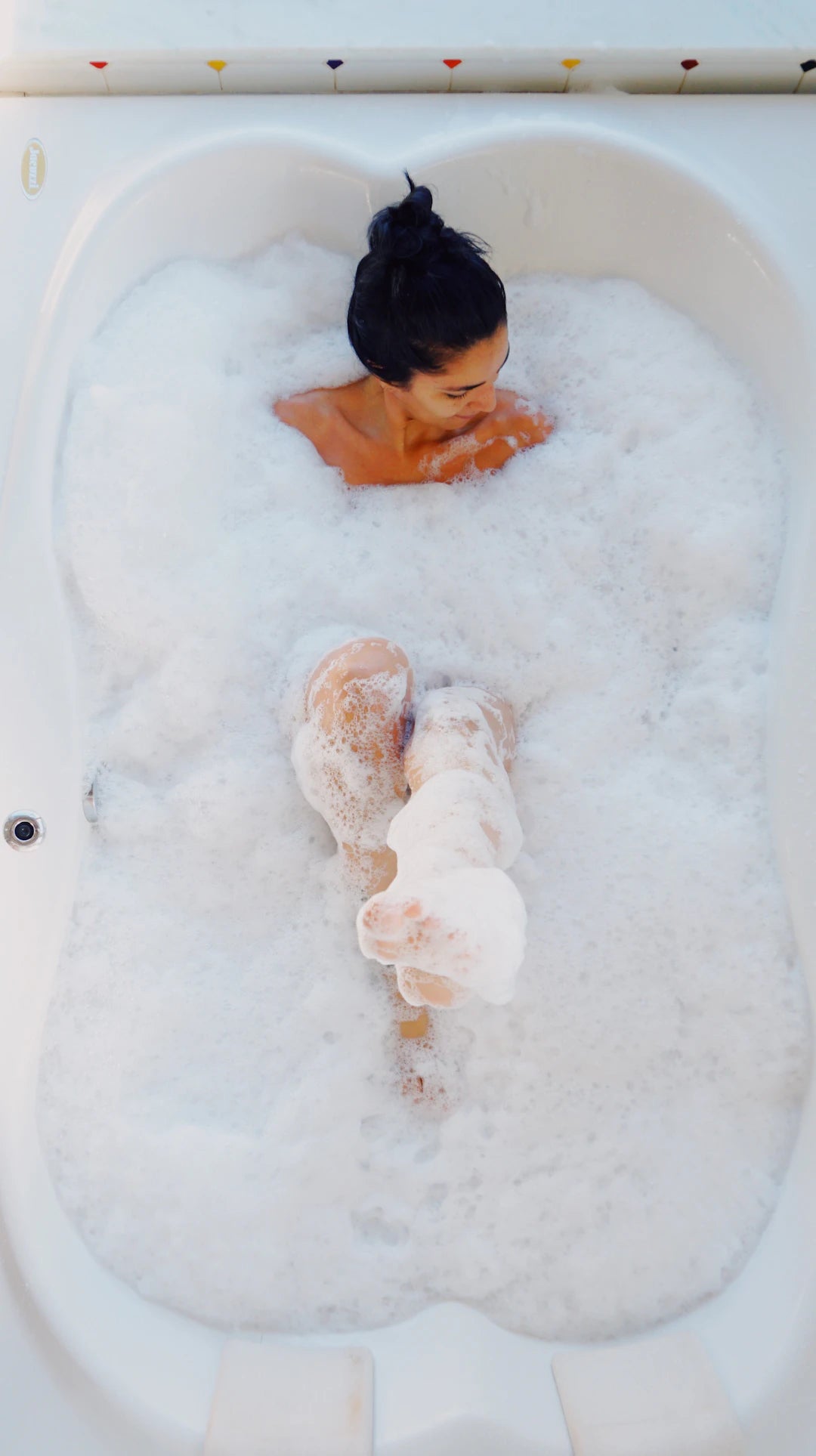 Immerse Yourself in Bliss: The Ritual of Self-Care with Bath Bombs