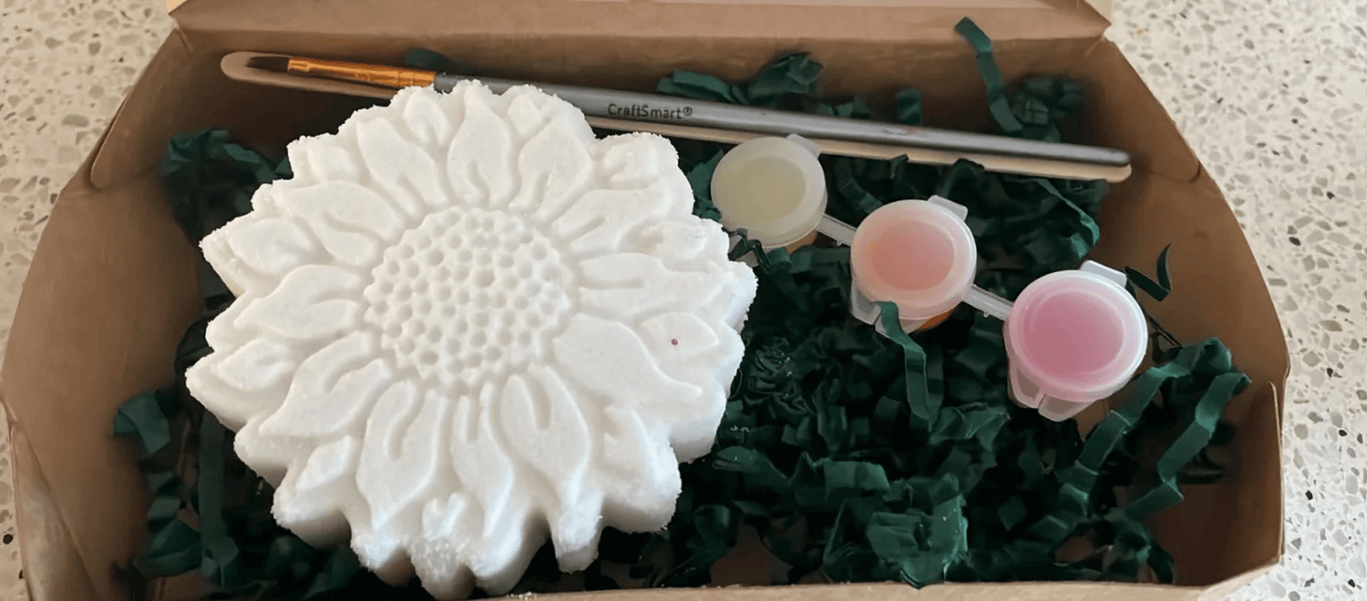 Paint your own Bath Bombs from Lucky Leaf Bath Bombs