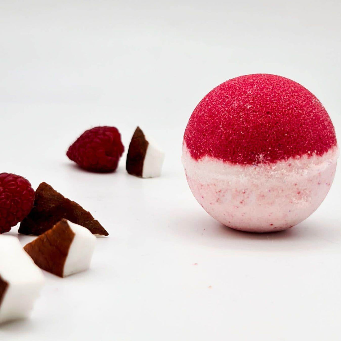 Bath bomb Scented Coconut Water and Raspberry