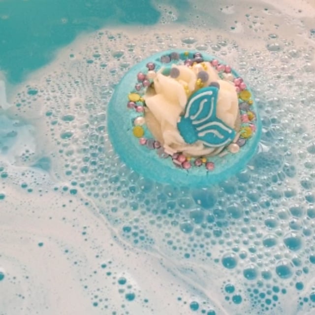 Mermazing Bath Bomb