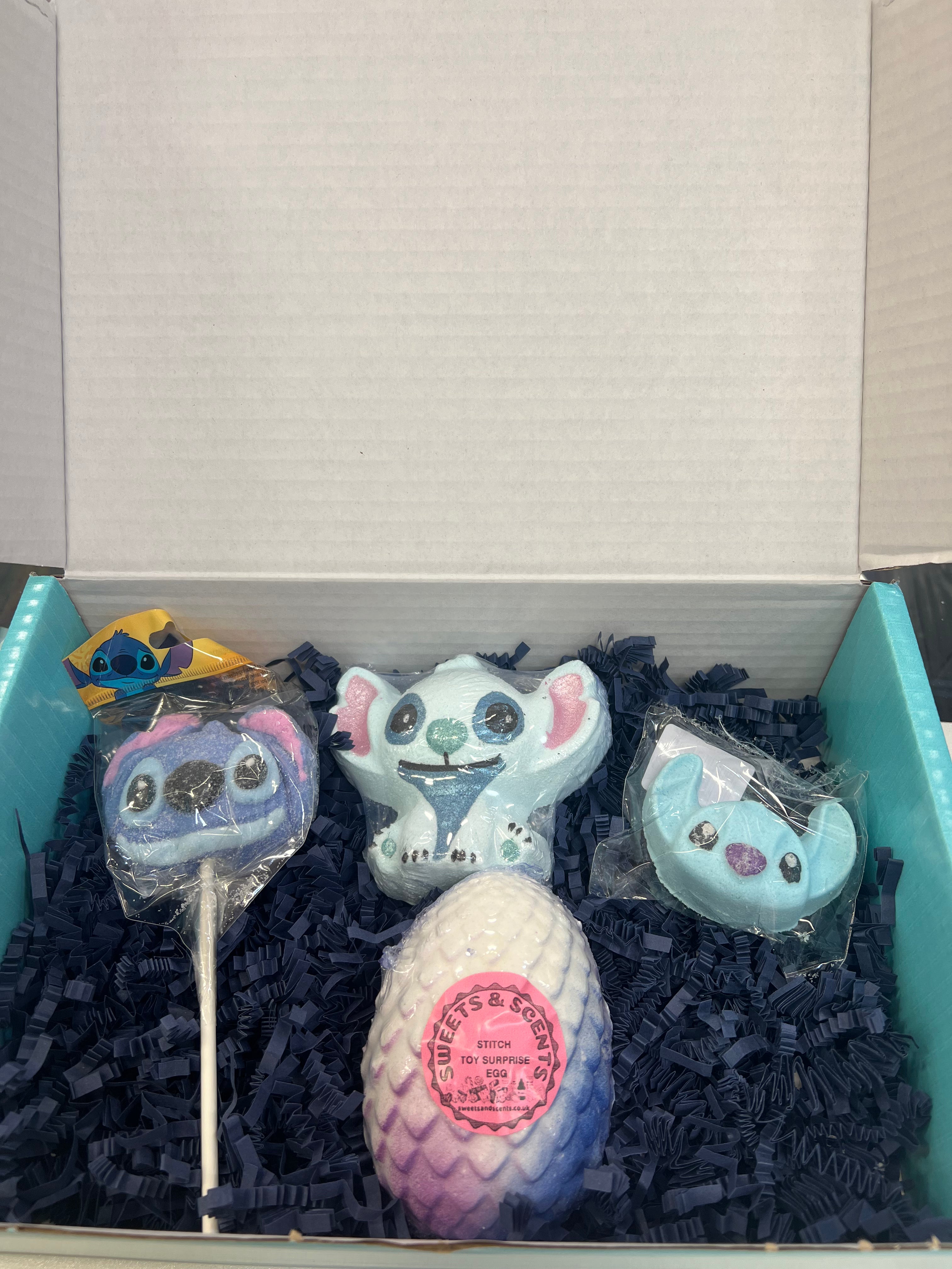 Stich Bath Bomb And Sweet Gift Set