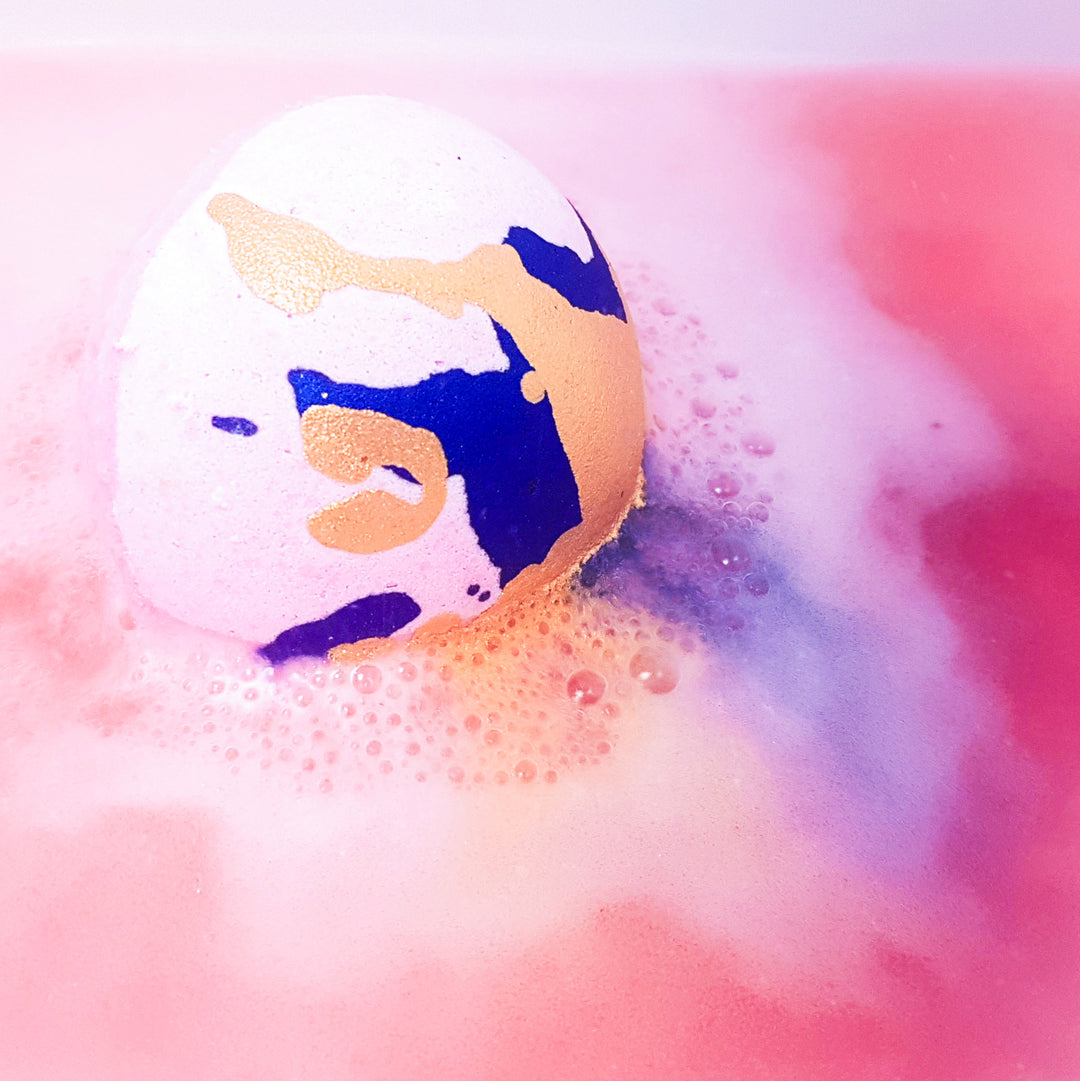 Sparkle &amp; Shine Bath Bomb