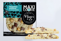 Whole hazelnut cookie – 3 chocolates