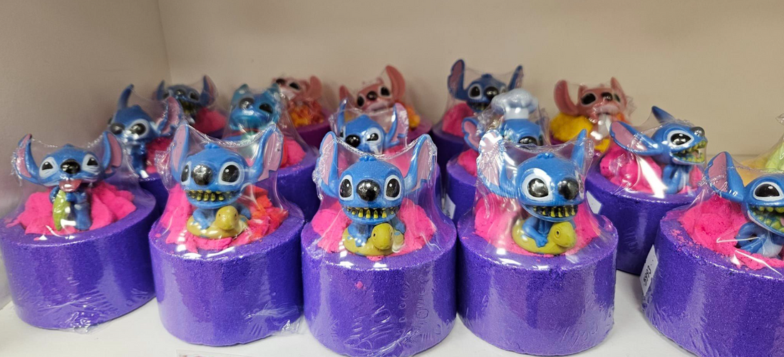 Stitch Frosting Cup Bath Bomb